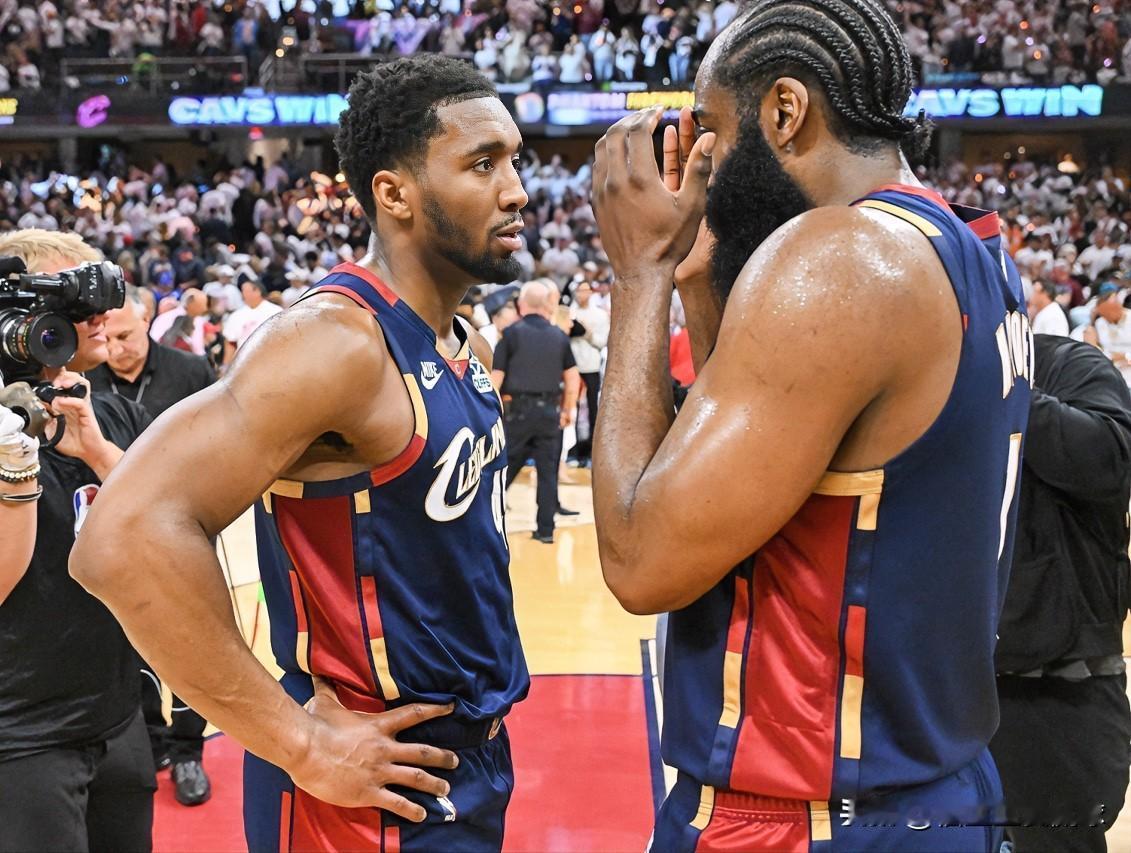 米切尔：登哥，ESPN对G6胜率进行了预测，骑士胜率46.7%，活塞则是53.3