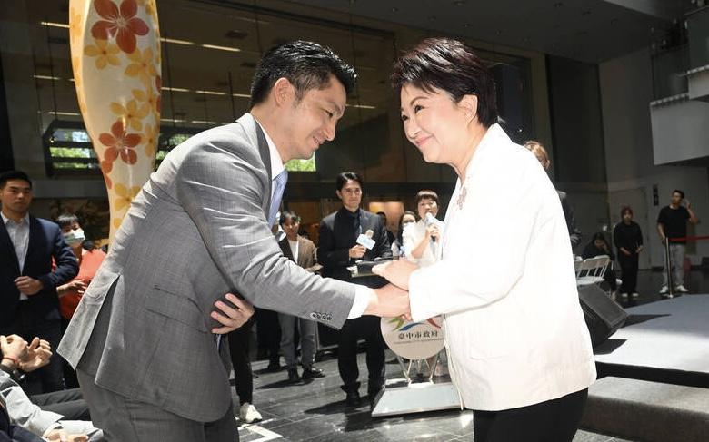 岛内的这个蓝营可真逗近日针对岛内不断提及蒋万安或成2028候选人之一，并不断