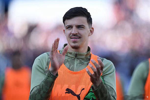 斯基拉：尤文图斯的最新转会新闻后卫篇。•🇩🇪鲁迪格：尤文试图用每年60