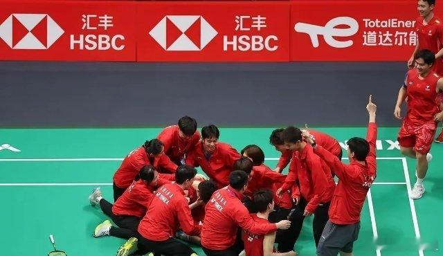 随着苏迪曼杯落幕，10大奖项/正式出炉​1，最佳团队—中国羽毛球队成功加冕202