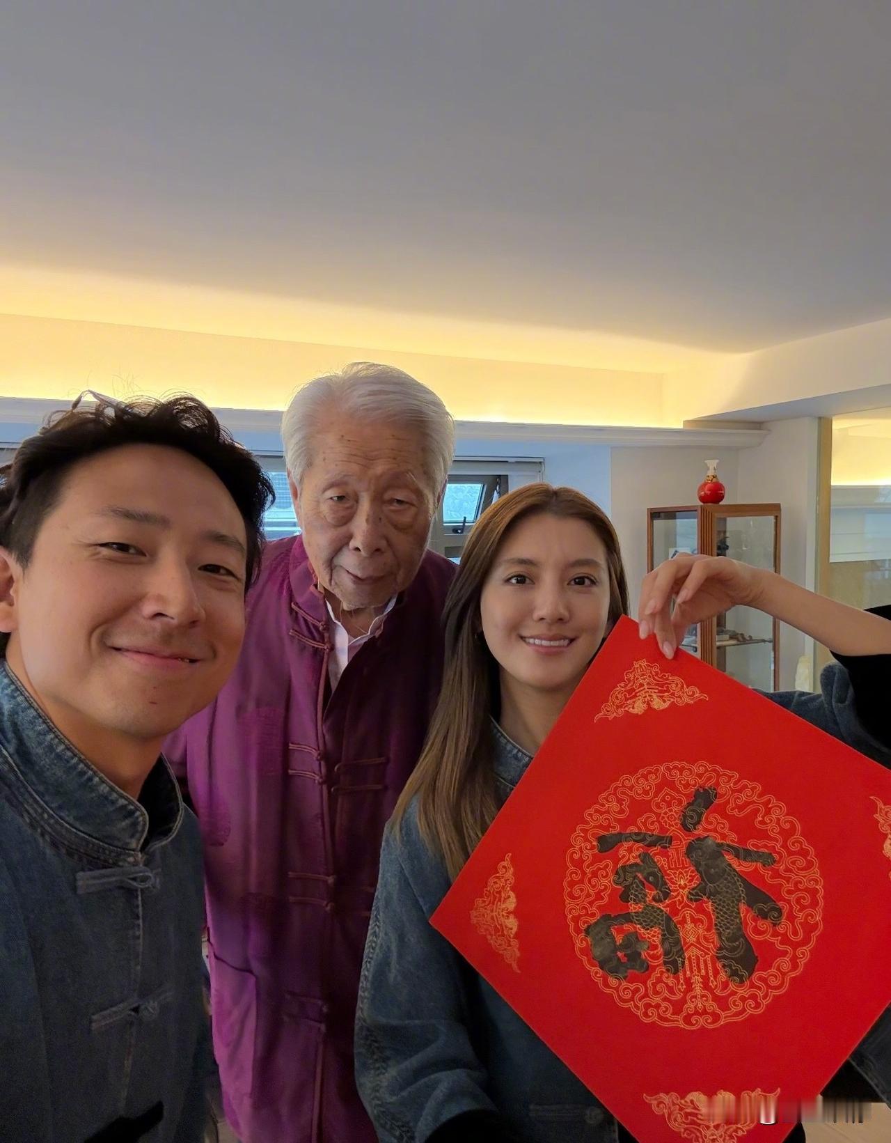 都说吴千语嫁了豪门富三代施伯雄，实则对方只是空有名头。家族资产大多锁在信托，他仅
