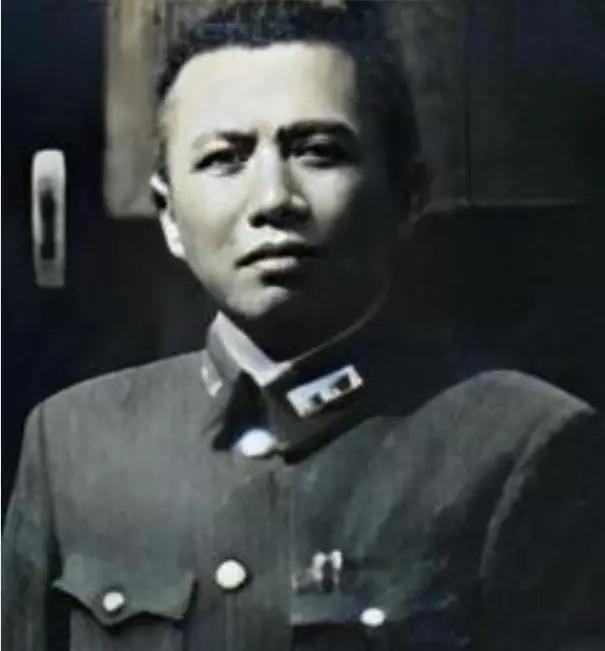 1949年福建平潭岛解放，当地国民党驻军将领李天霞和李延年先后跑回台湾，由于当时