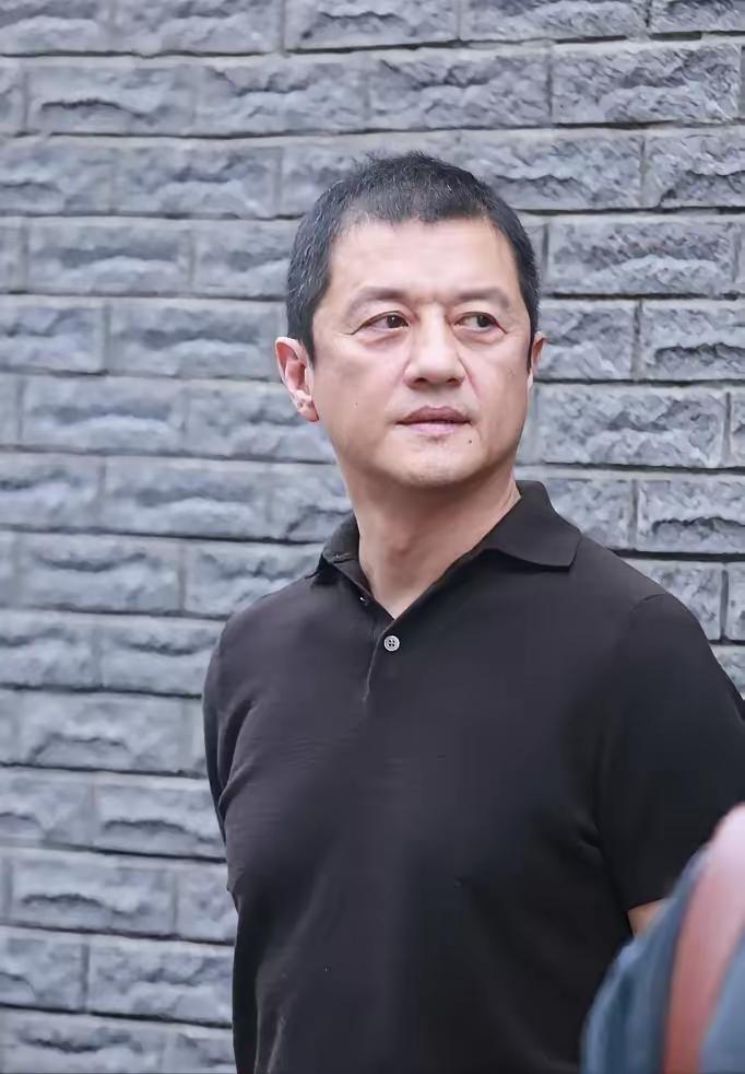 李亚鹏公司前员工发声，她工作的地方就是嫣然隔壁，她说这个医院跟其他医院都不