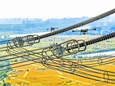 世界最长特高压线路开展年度“体检”