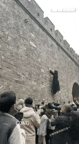 若非亲眼所见，绝不相信飞檐走壁