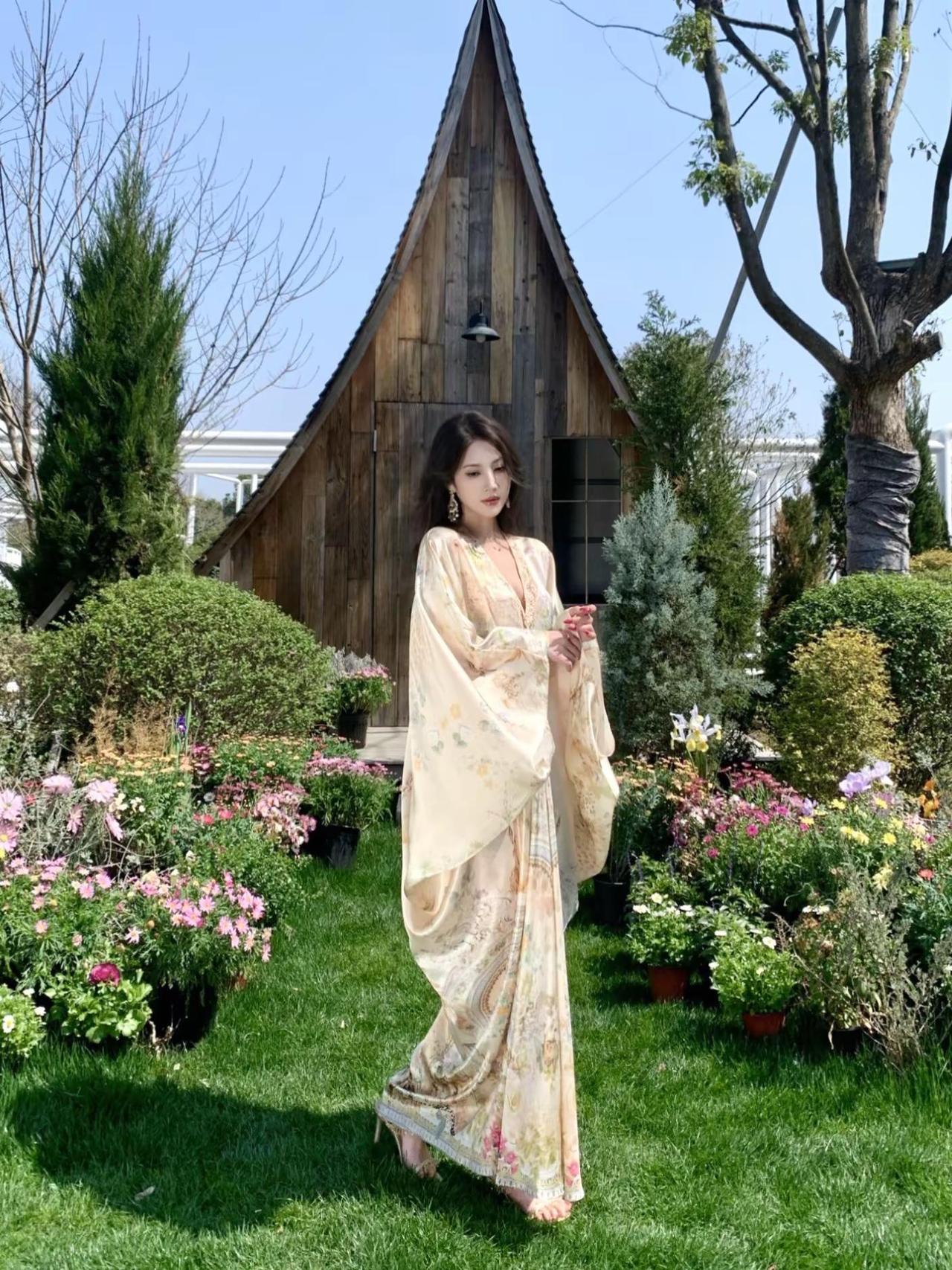 春天💐。春天的味道春天就要穿彩色的