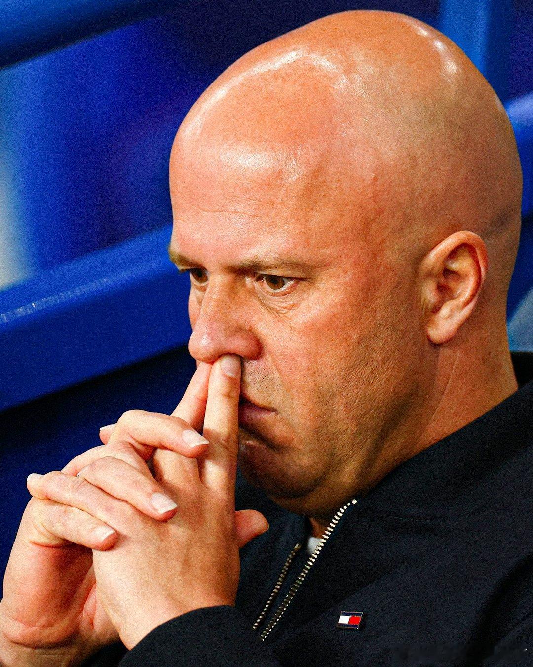 皮尔斯透露利物浦的球员在上周末足总杯被曼城惨败之后，仅在训练中演练了两天的五后卫