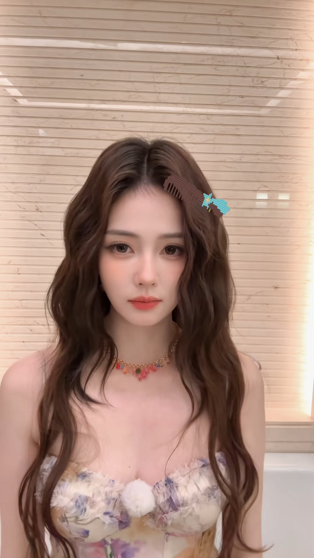 白鹿资讯站抖更新新鲜的白鹿芋泥小蛋糕白梦妍好萌好可爱每天物料吃的好饱好幸福白鹿