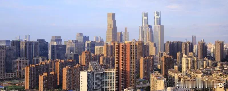 江西未来发展空间挺大的。江西全力打造南昌都市圈、赣州都市区、九江都市区这“三驾马