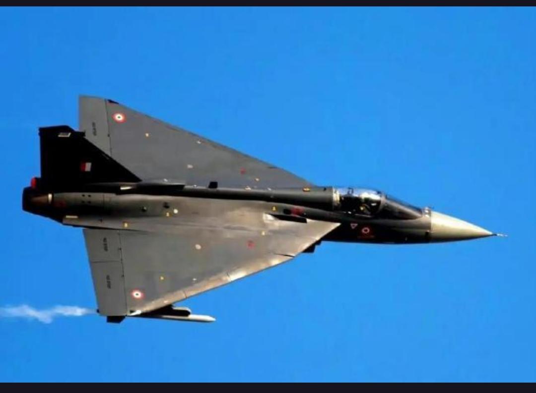 印度“光辉”战机迪拜坠机，印媒狂喷美国！背后竟藏惊天政治博弈？印度引以为傲的