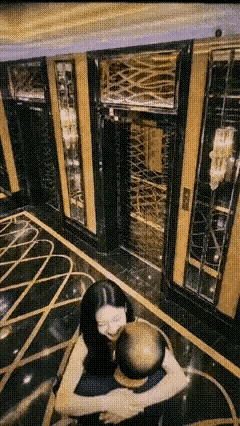 KTV监控画面流出，建议常去唱歌的，觉得自己魅力十足的男人都看看。不然咋能知道自