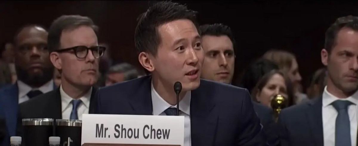 新加坡华人怎么了天呐，新加坡的华人怎么了？这个以华人为主