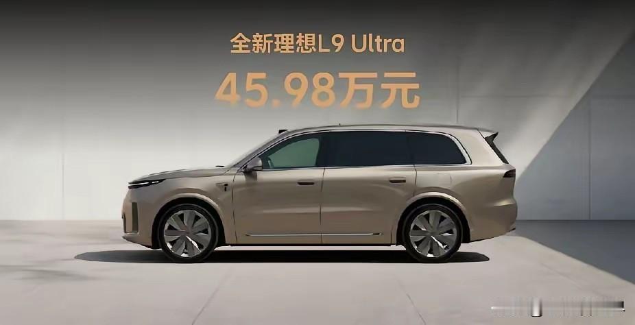 万万没想到！以前觉得30万买宝马才算体面，现在不少豪华燃油车直接打到“腰斩价”。