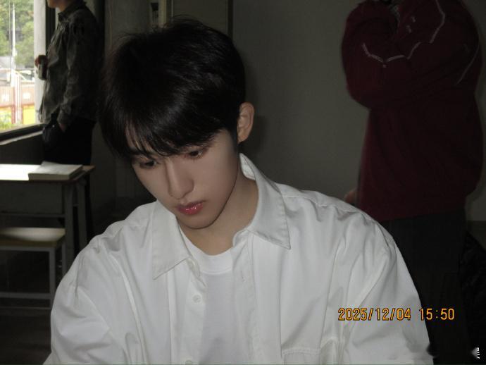 董思成古早校园味董思成首演青春校园剧太可了！《今天是太阳雨》陈砚周自带清爽帅气