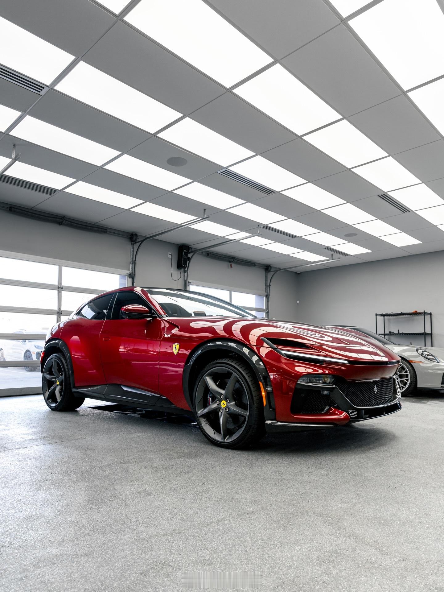 法拉利PurosangueTailorMade