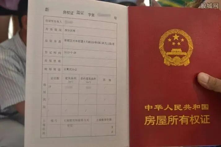 “欺负老实人？”上海，23岁男子与36岁离异带一女儿的女子因顺风车相识，10个月