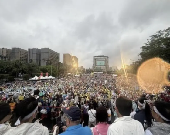 台海局势突变！国防部的强硬发声有力震慑“台独”，赖清德、俞大㵢、卓荣泰三大“台独