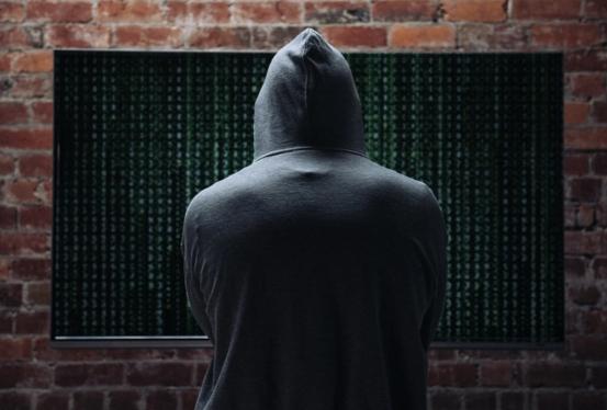 日本现在最慌的，其实不是航母下饺子，也不是火箭炮射程，而是中国哪天真的动手，把他