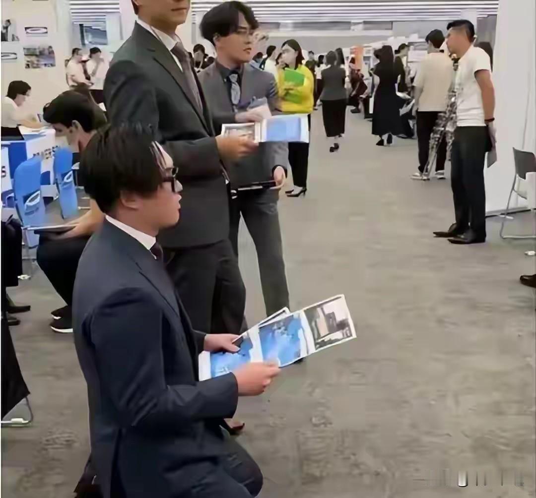日本现在没职位需求，也没有订单需求最近和一个长期驻日本工作的记者聊了一下日本的