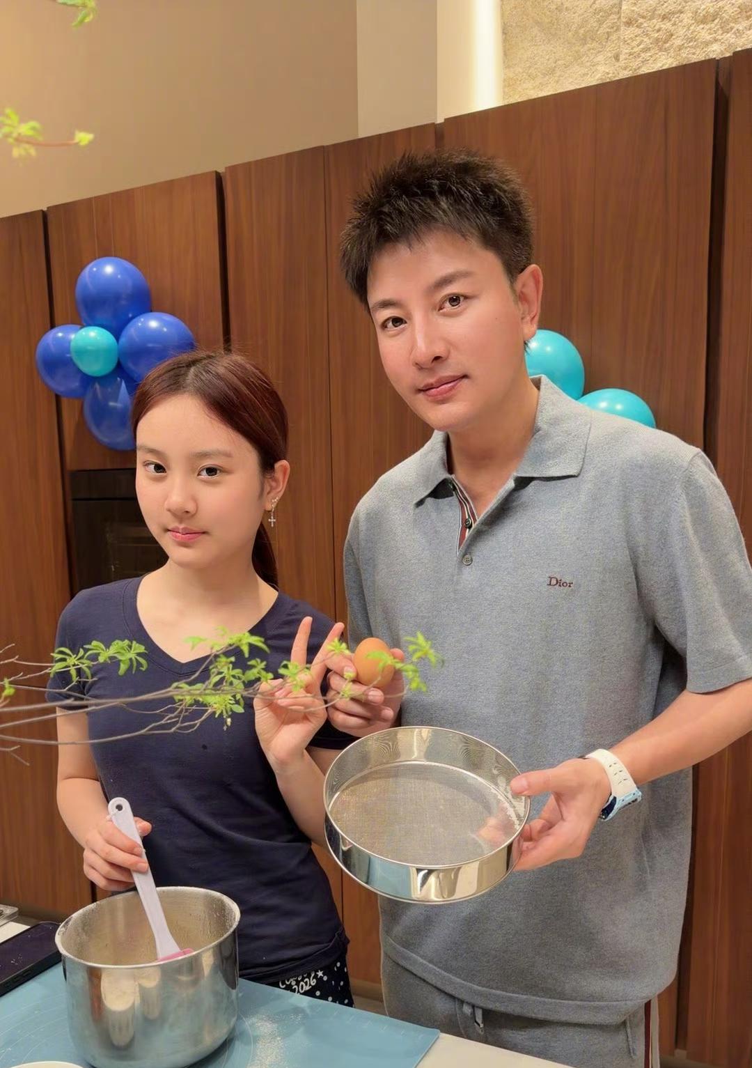 贾乃亮，激动发文。4月12日，贾乃亮突然发文，字里行间都透露着激动的心情，充斥