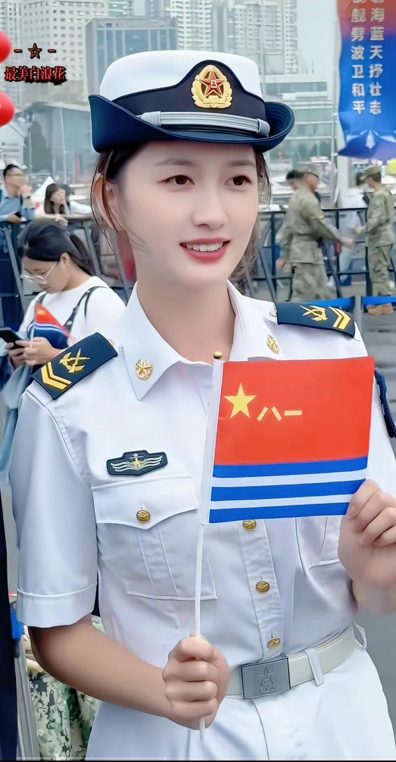 要问最帅最美的都去了哪里？海军节里才知道，原来他们都到军营保家卫国去！