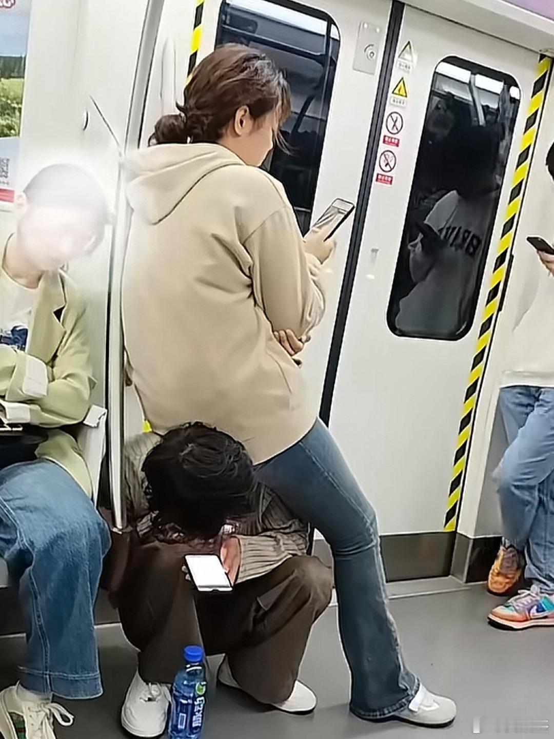 实话实说，不管你是男生还是女生，你愿意这样做吗？