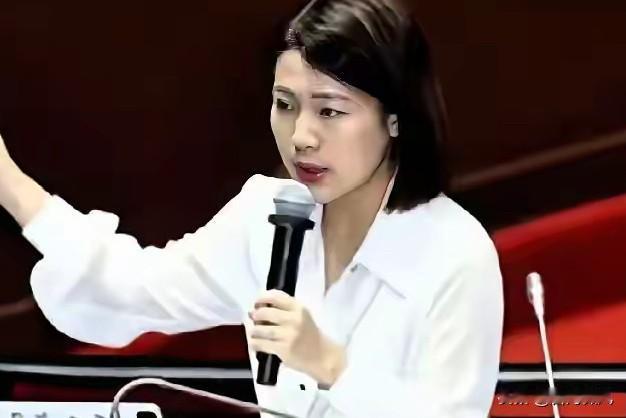 海外喊话画大饼，徐巧芯似乎有点越界了？徐巧芯跑到海外大喊话，要求都来投蓝营票