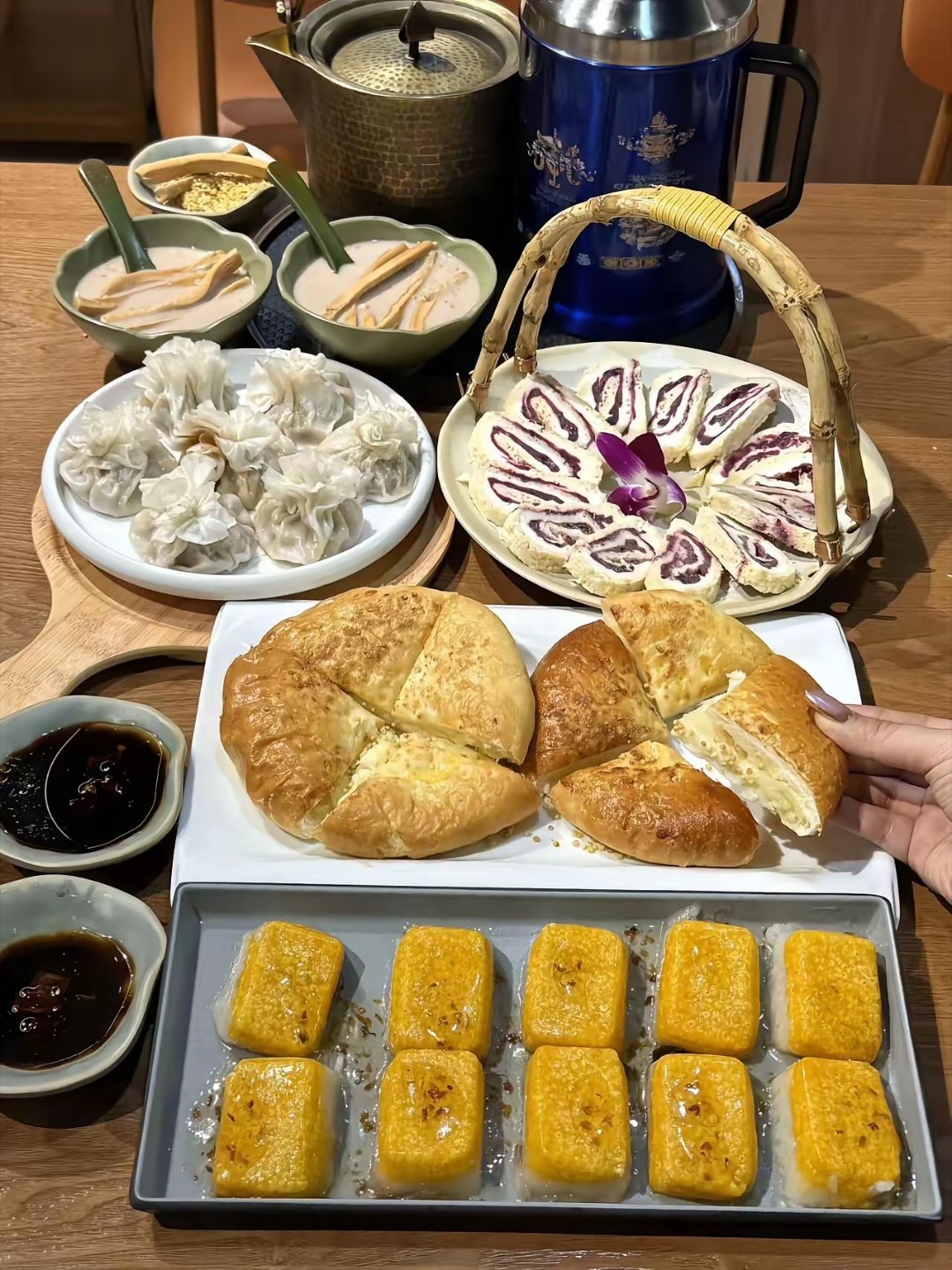 奶制品面食是我们内蒙特产美食烧卖不是烧卖最老的店在石家庄好几百年了​​​