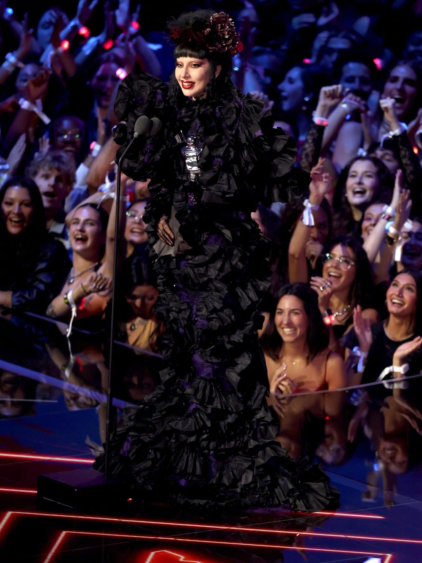 LadyGaga荣获2025年MTV音乐录影带大奖（VMAs）“年度