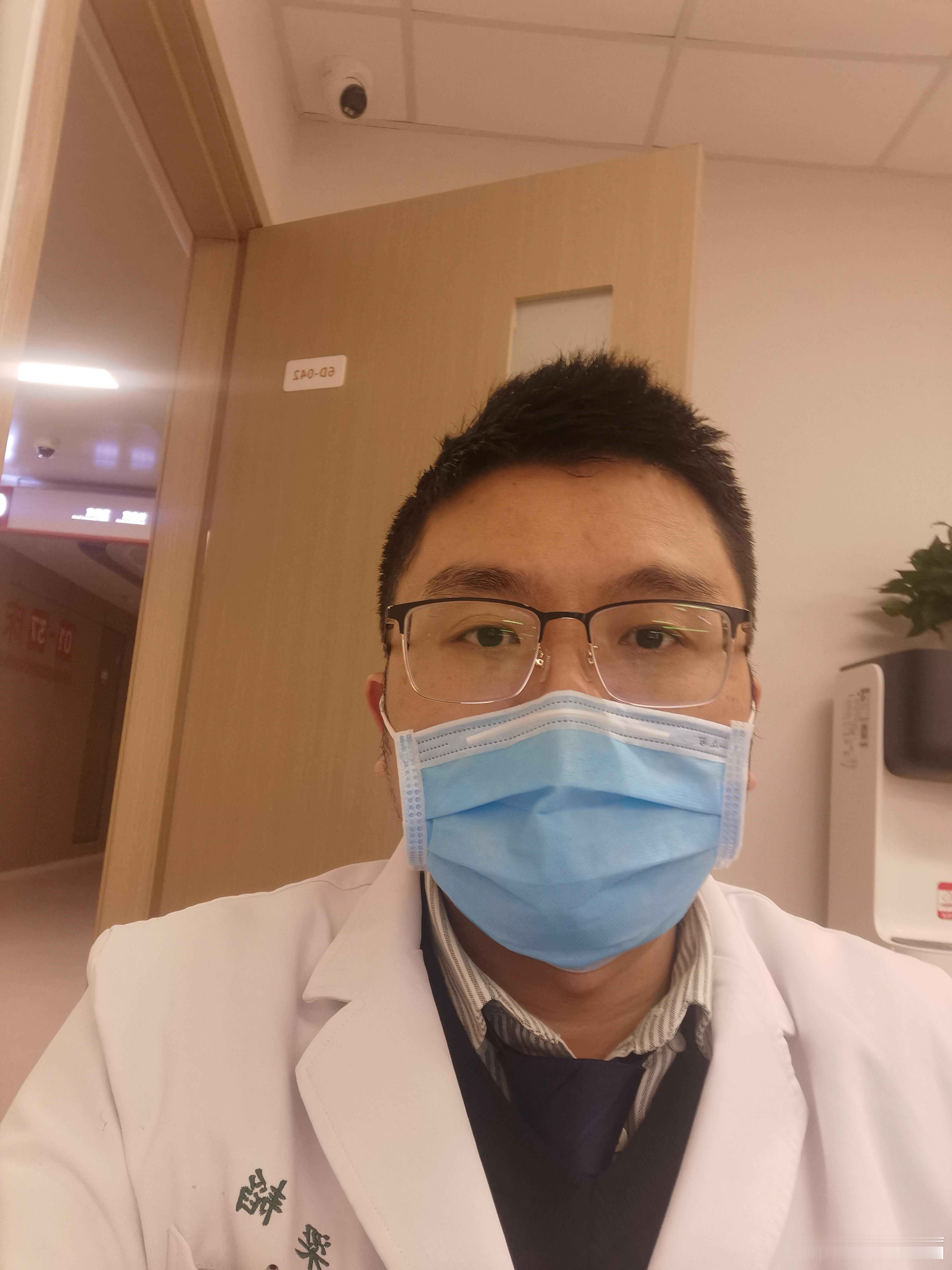 上午门诊、下午胃肠镜+息肉切除，回来再处理一下病房，还有教学的工作没有做完。这差