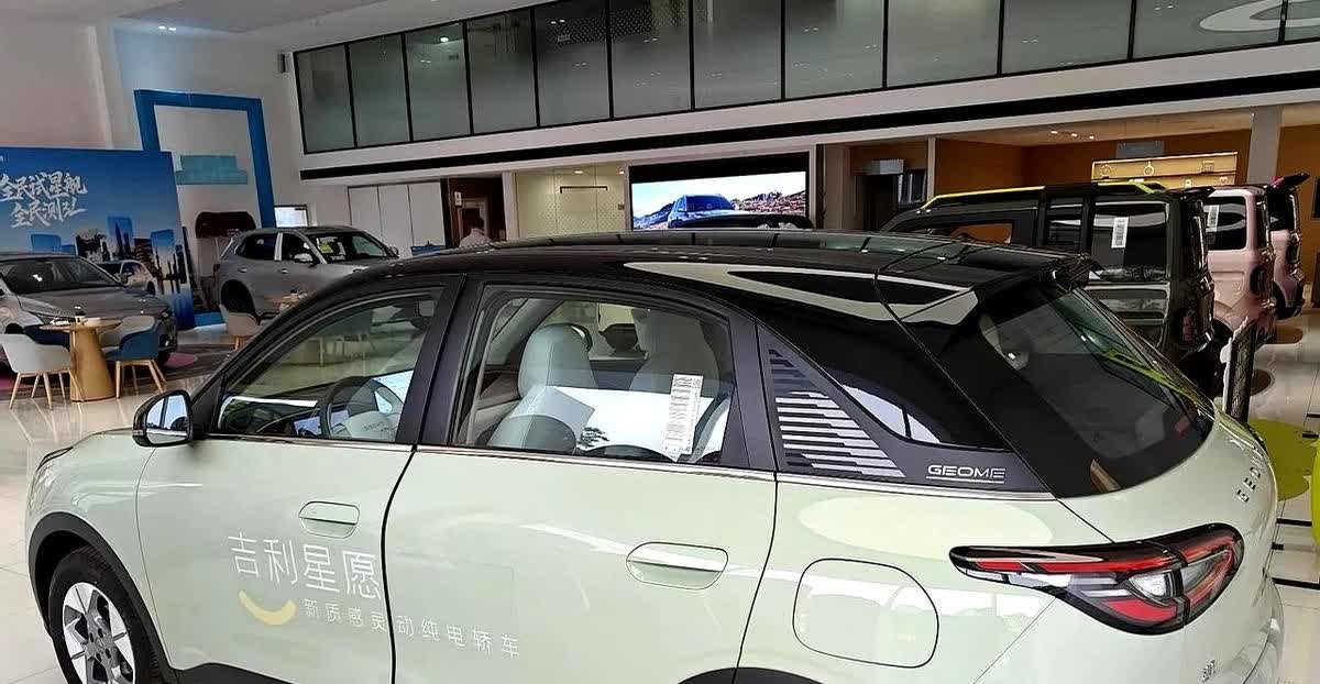 吉利星愿真实车主来个反馈居住三线城市，家里已有一辆SUV油车，但因油耗高