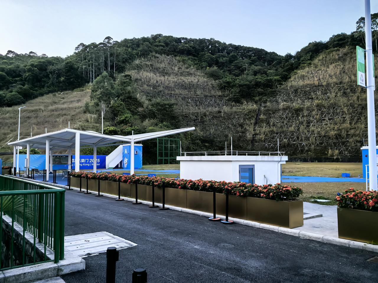 喧闹了十几天，终归曲终人散。