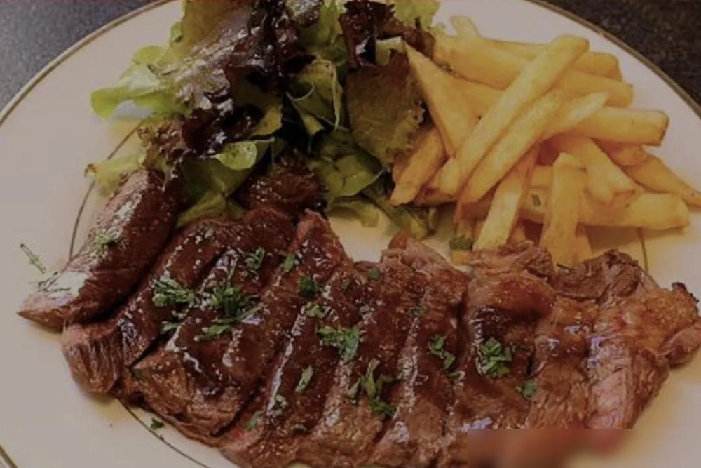 别再说什么安菲尔德奇迹了，今晚就是一场王权交接仪式。你指望一场2-0的逆转？