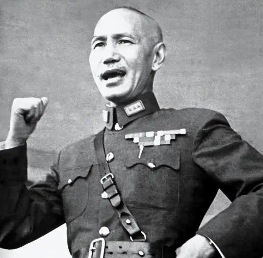 1949年，蒋介石败退到台湾后，做的第一件事不是整军，不是理财，而是盯上了特务系