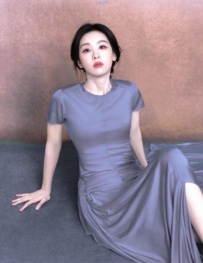 又清冷又温柔陈都灵莫兰迪灰蓝穿搭💙​​​