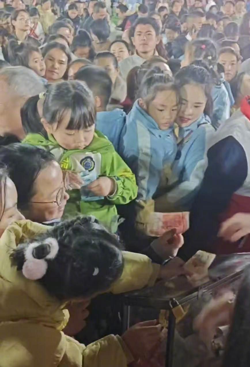 【#榕江捐款支援香港大埔火灾救援#，球员发声！县委书记公布渠道】香港大埔宏福苑发