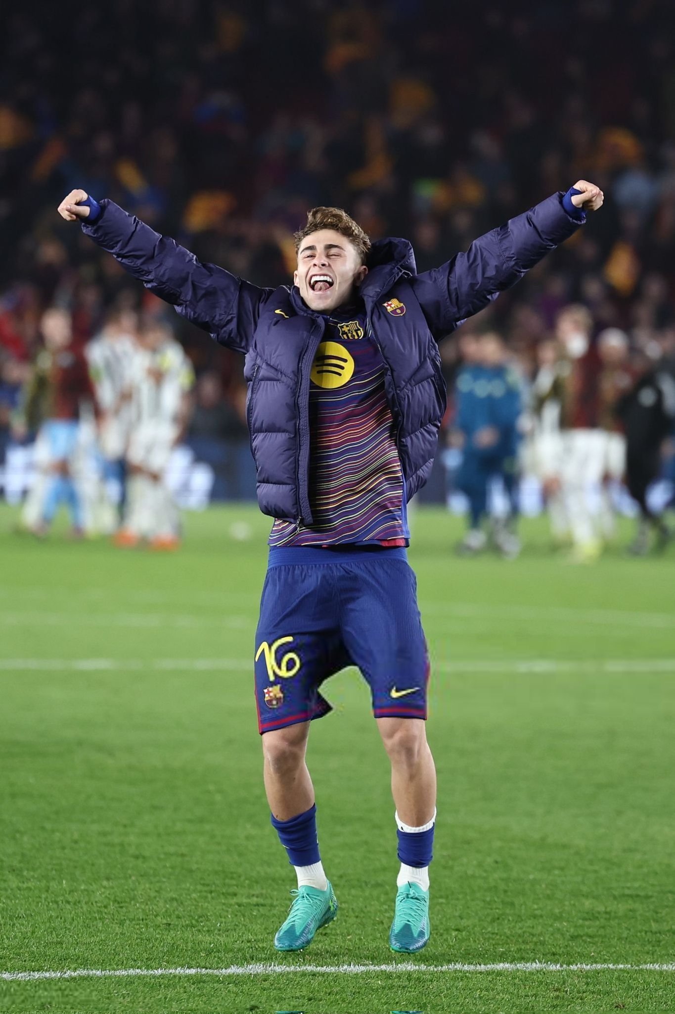 曼彻斯特晚报：曼联和切尔西的球迷对两家俱乐部去年夏天为费尔明·洛佩斯提供的报价过