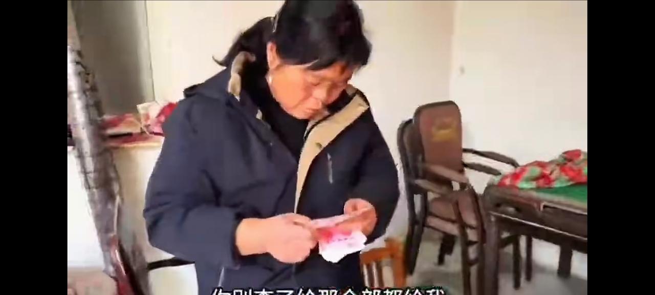 李佳怒怼找事的老壳子从北京到南京就数老壳子聪明,如果不生事端就不是老壳子。这不