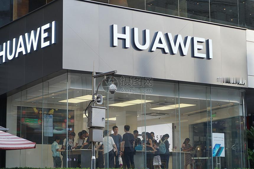 我想吐吐槽！看到华为“HUAWEI”啥感觉？非得标个汉语拼音吗？我吐槽不是
