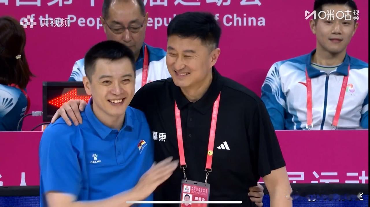 辽宁惨败广东，无缘晋级全运会男篮决赛，比赛结束后，辽篮球员面对失利时几乎都是郁郁