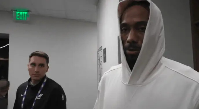 伦纳德：“球队进攻打得很停滞，很多回合没有足够的传球，希望比尔下一场比赛就能复出