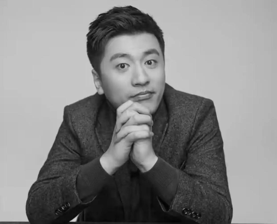 张雪峰这事儿，真的给咱们普通人狠狠上了一课。才41岁，其公司刚刚发布了讣