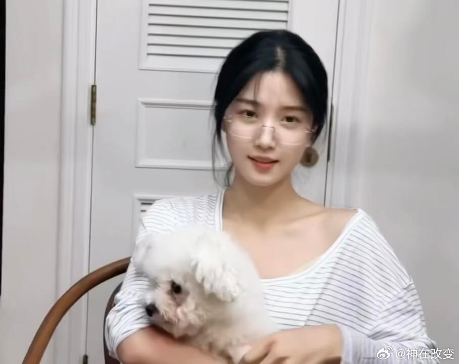 251117卢昱晓ins更新卢昱晓｜