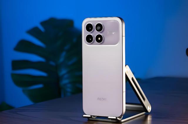 每次K系列新机进场，中端机圈就像按下暂停键，realmeGT、iQOONeo