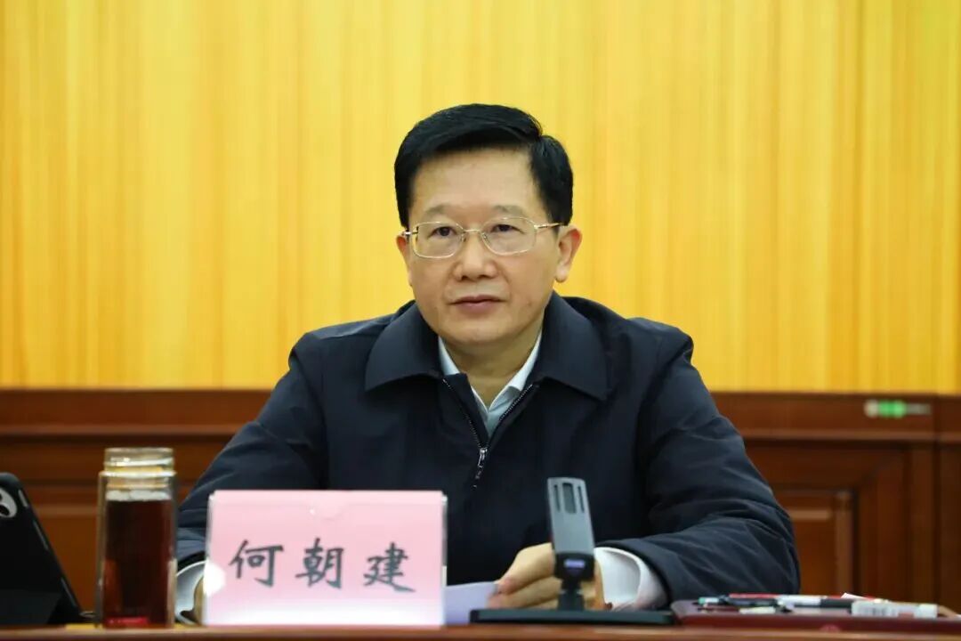 广西来宾: 坚决拥护自治区党委决定