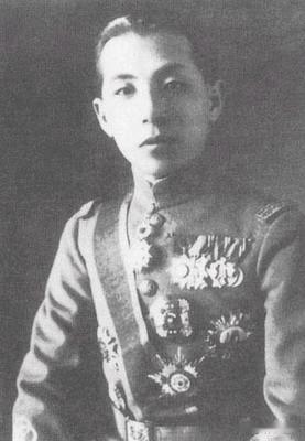 1937雪窦寺惊魂：女子掏枪欲杀张学良，于凤至一跤化解生死劫1937年的奉