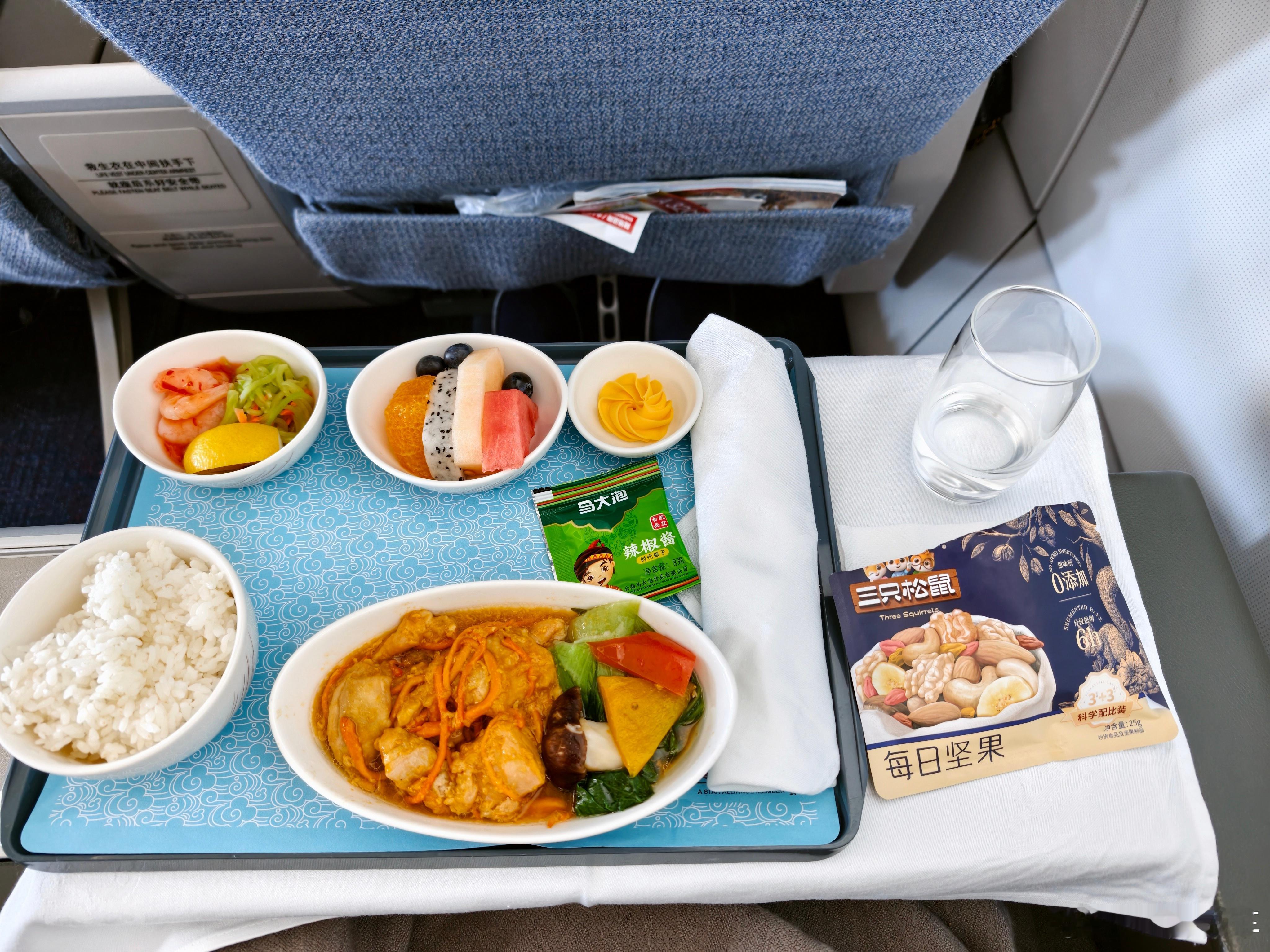 花899升了个舱今天这个舱升的值不值？