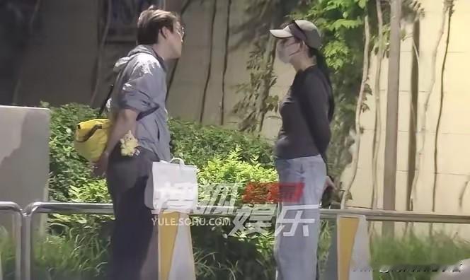 热依扎挺独特，生了女儿但是无人知道她的丈是谁，她哺乳期带孩子拍戏，如今又为了家里