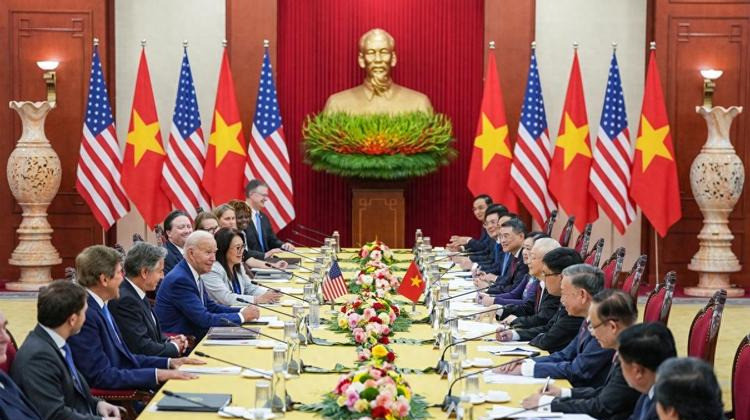 越南背叛中国，未来日子不好过越南为了眼前利益，牺牲和中国
