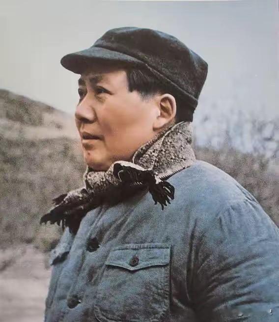 长征落脚陕北，毛主席一句“非党员一律入党”，藏着绝境求生的大智慧长征艰难抵达